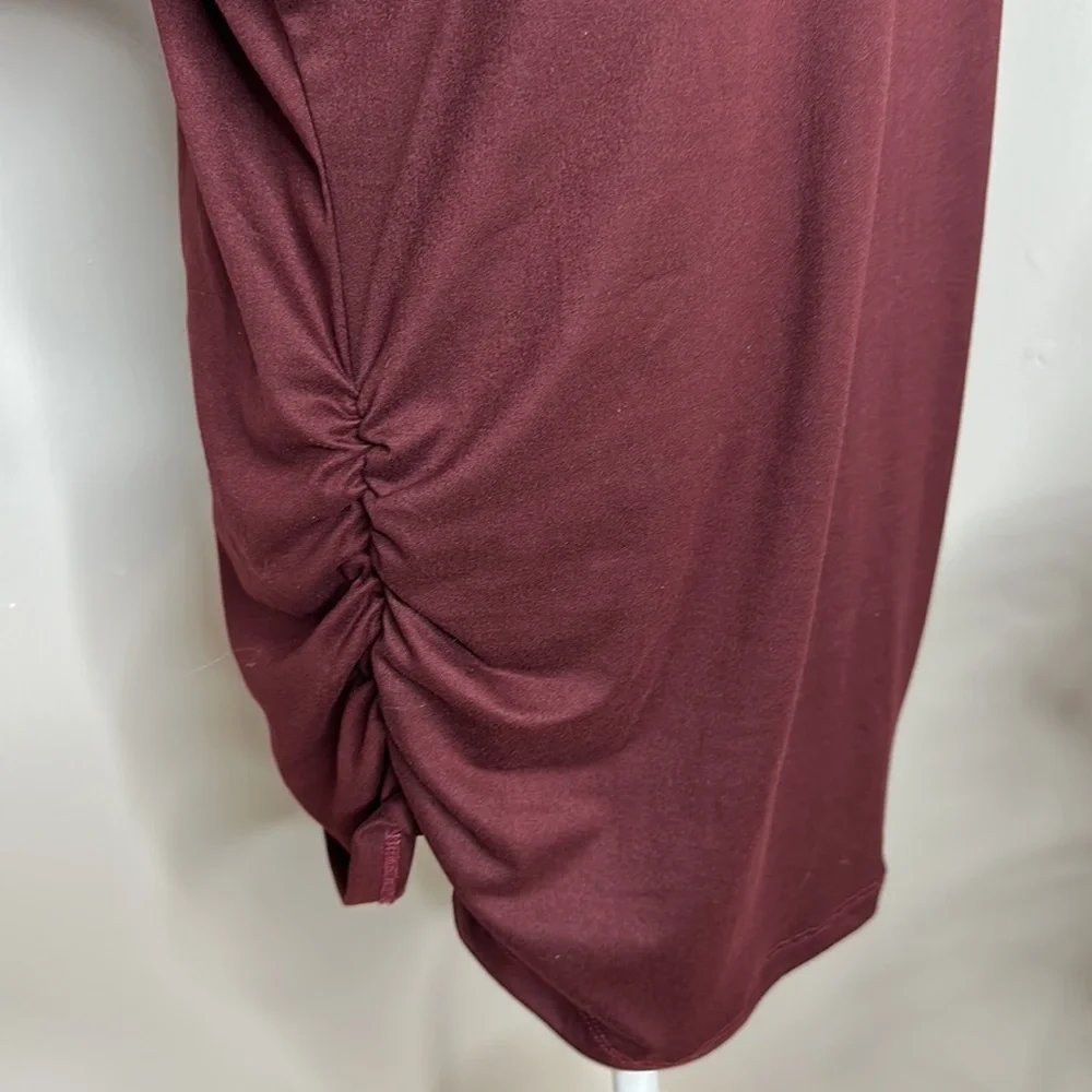 🆕NWOT Rouge Collection Plus Burgundy Cold Shoulder Turtle Neck Top, - Picture 3 of 7